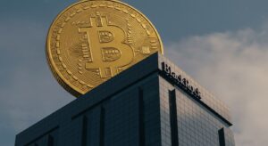 InfoCryptofr   BlackRock et Bitcoin  Un Tournant Majeur 