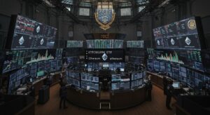 InfoCryptofr   ETF Crypto  Les Bourses US Pressent la SEC